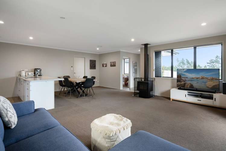 6 Atkins Way Ohauiti_1