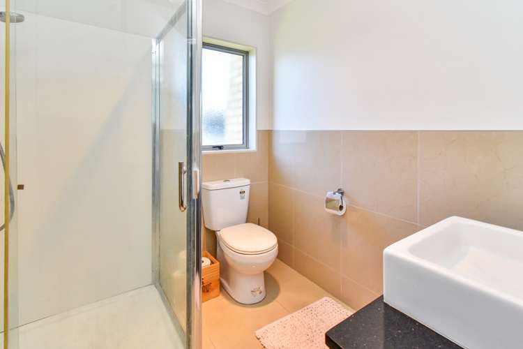 10 Mark Edgar Place Clendon Park_12