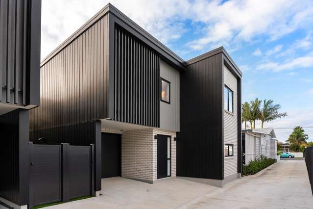 Architectural, Free-standing, Freehold