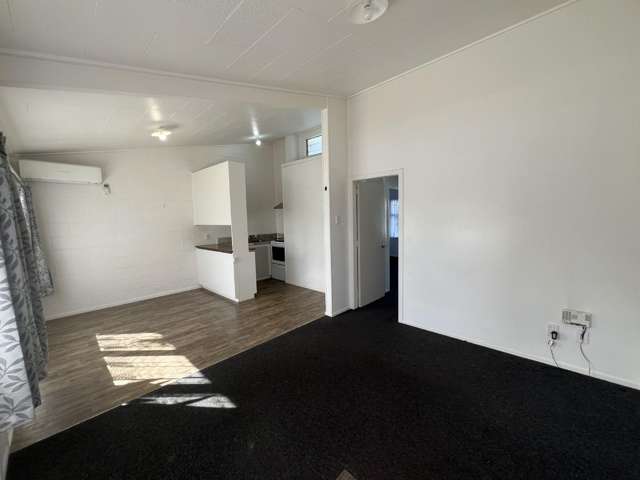 2/160 Kamo Road 11601_3