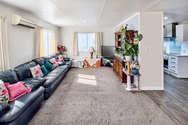 2 Wellington Road Wainuiomata_6