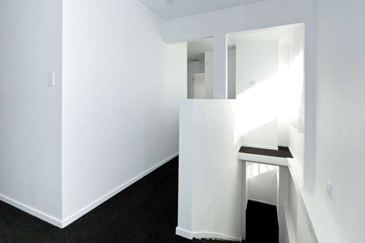 30 Dillon Crescent Clover Park_7