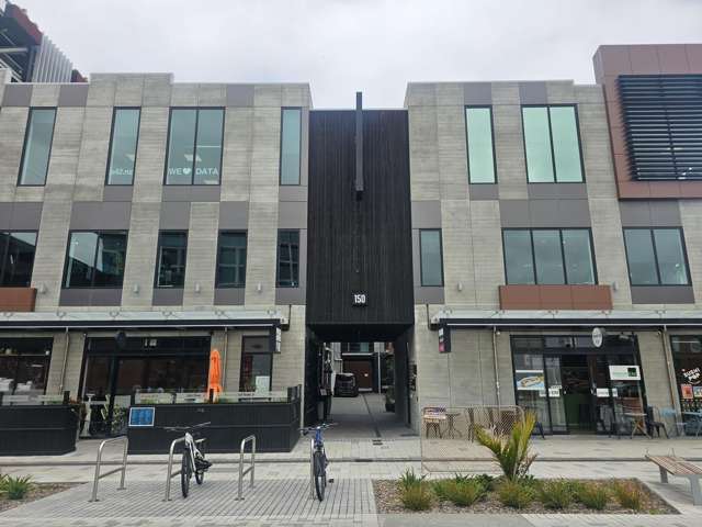 Contemporary Office Space in Lichfield Courtyard