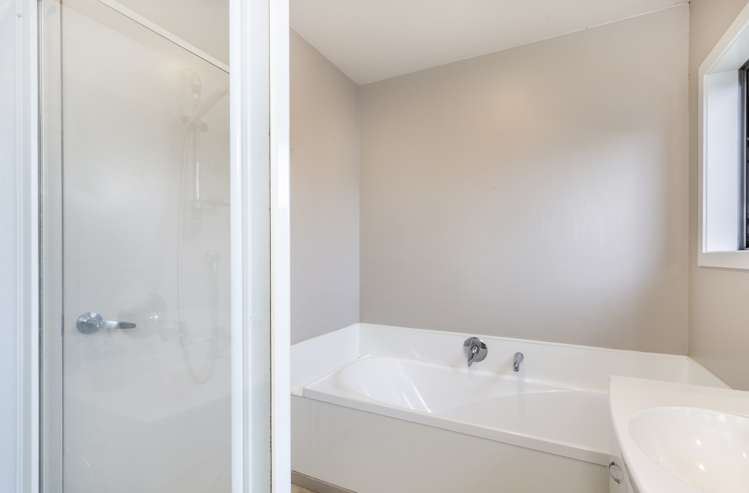 2/12 Glengarry Place Hilltop_15