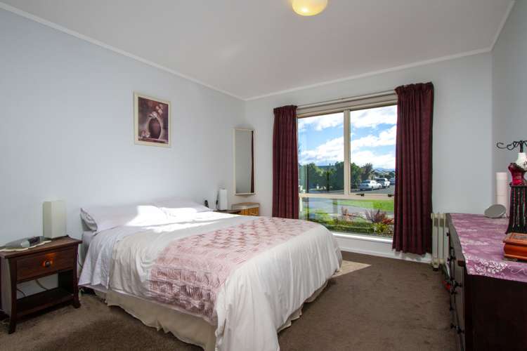 13 Vining Crescent Stoke_13