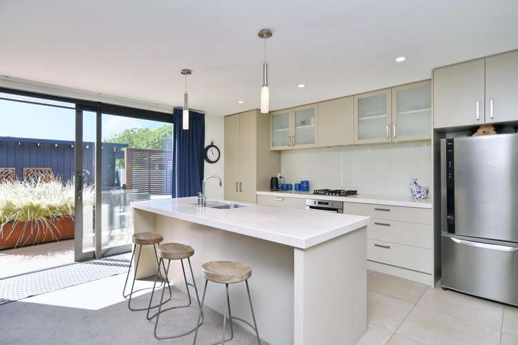 102 Hills Road Edgeware_4