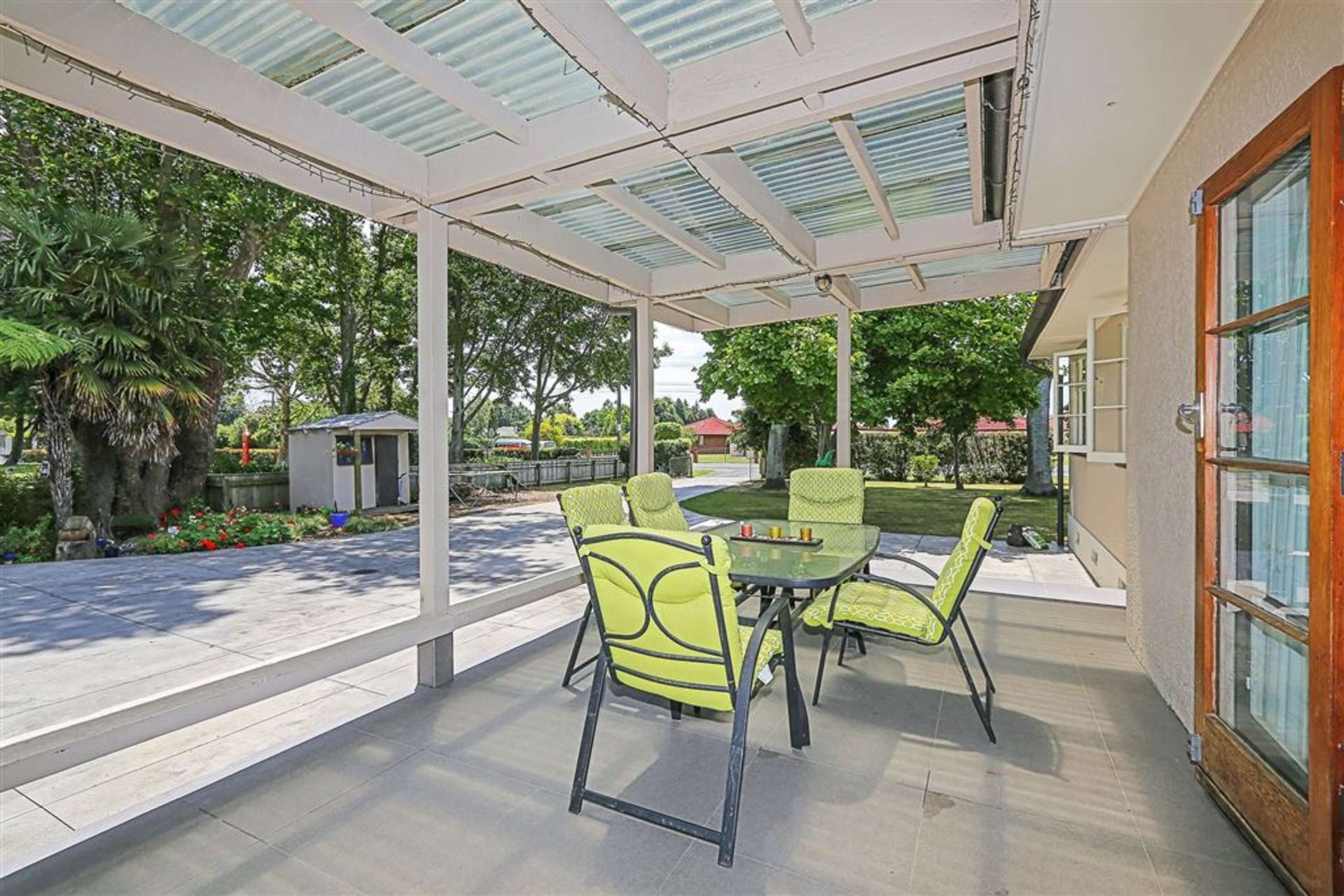 116 Lyndhurst Road Frimley_0