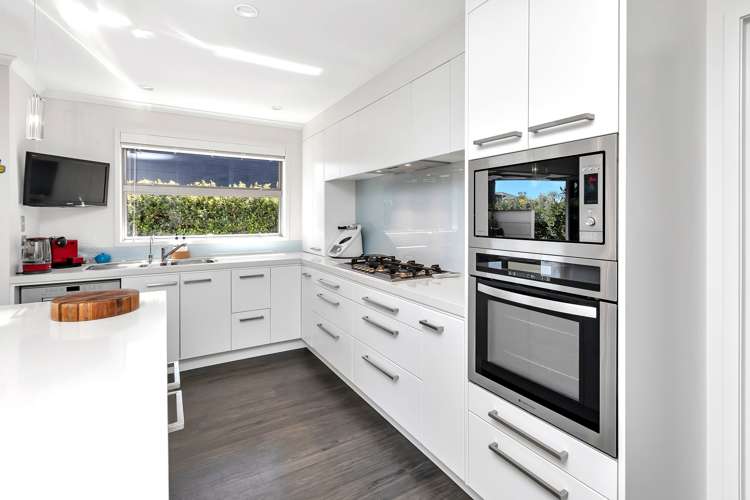 2 Paradise Point Place One Tree Point_9