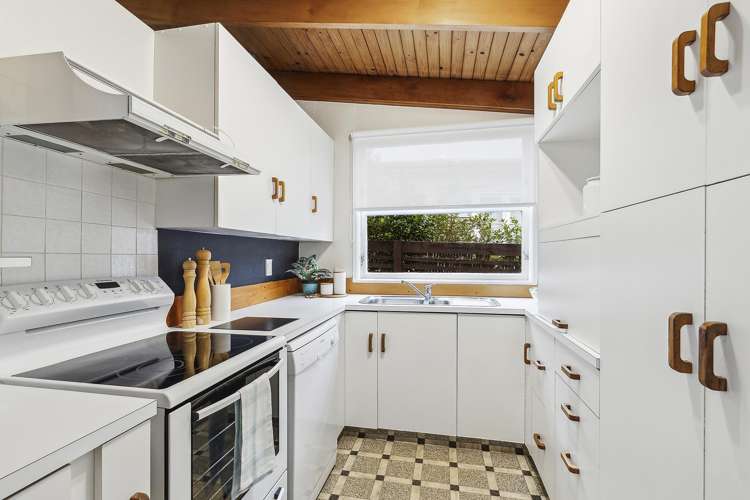 22 Larsen Crescent Tawa_7