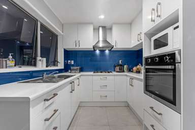 2/13 Lochinver Road_4