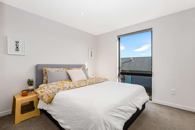 10/6 Oswald Crescent Paparangi_10