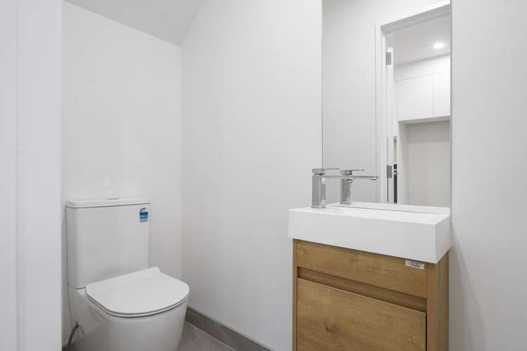 8/40 Saint Leonards Road Kelston_11