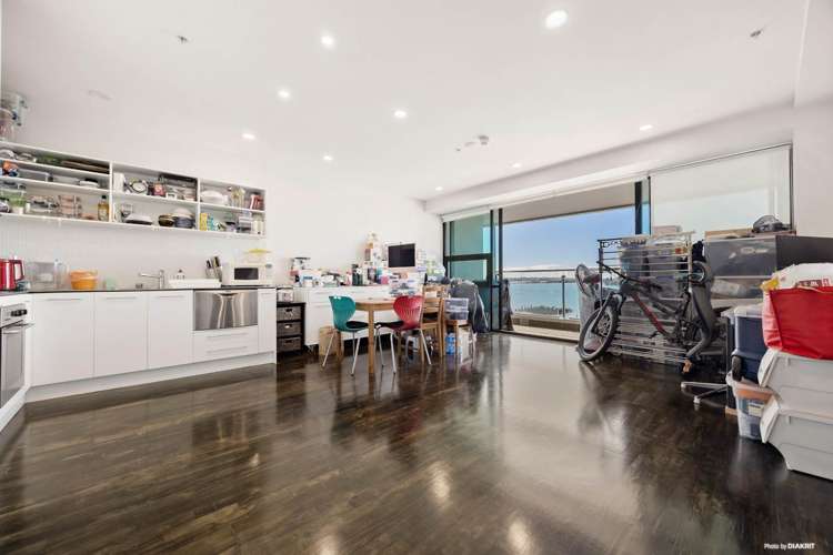 1102/18 Beach Road Auckland Central_4