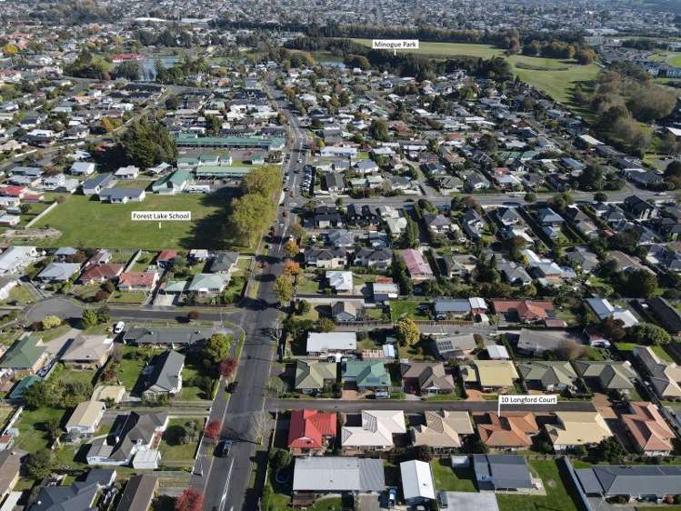 10 Longford Court Forest Lake_19