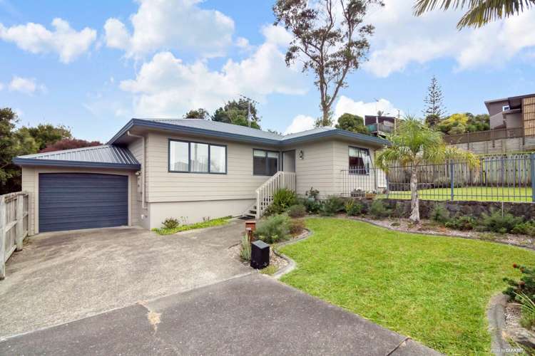 2/10 Knott Road Stanmore Bay_0