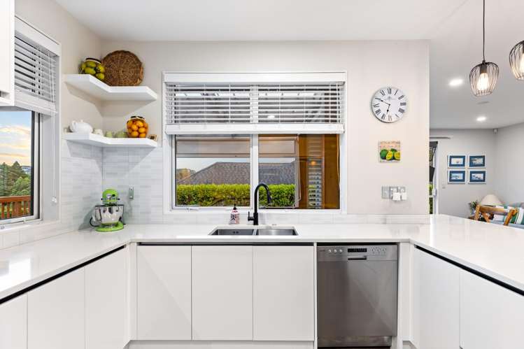 21 Flavell Drive Orewa_7