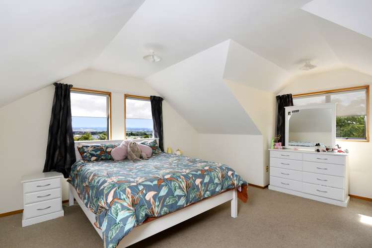 35 Olympus Way Richmond_13