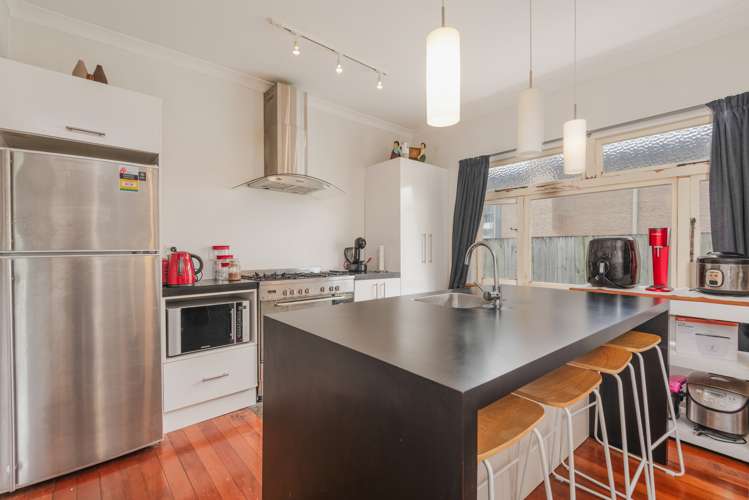 488 Tremaine Avenue Takaro_4