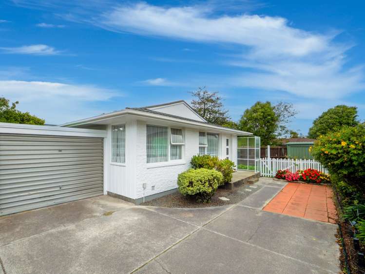 2/17 Lake Terrace Road_0