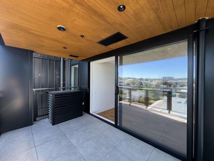 501/11A Spring Street_0