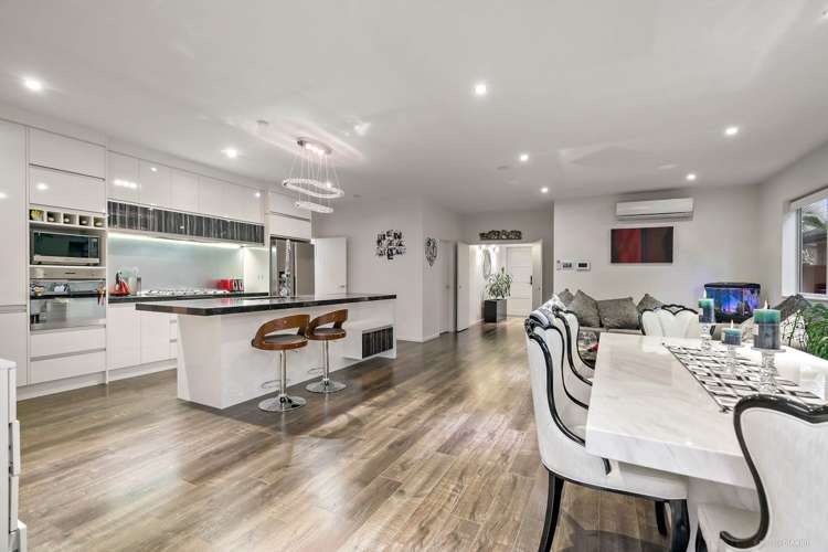 32 Rosewell Crescent Flat Bush_11