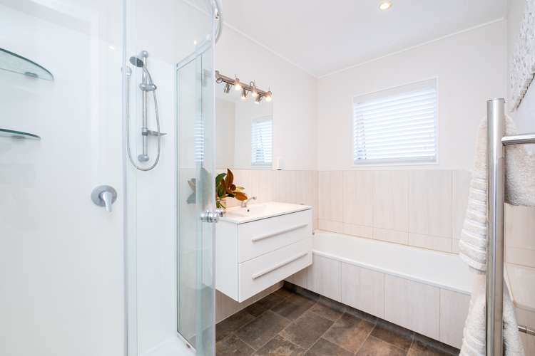 16 Foster Terrace Onekawa_6