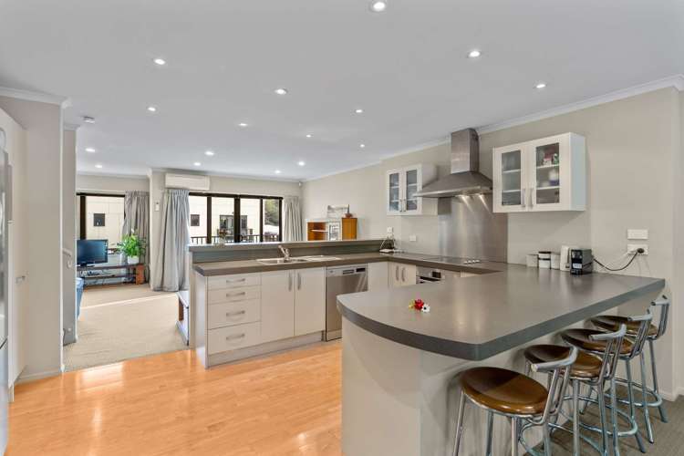 5/8 Wellington Road Paekakariki_10