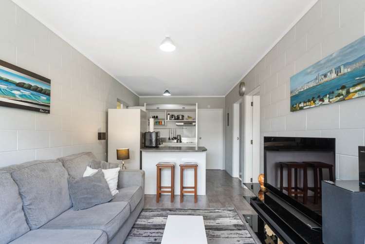 1 Tamatea Avenue Pt England_16