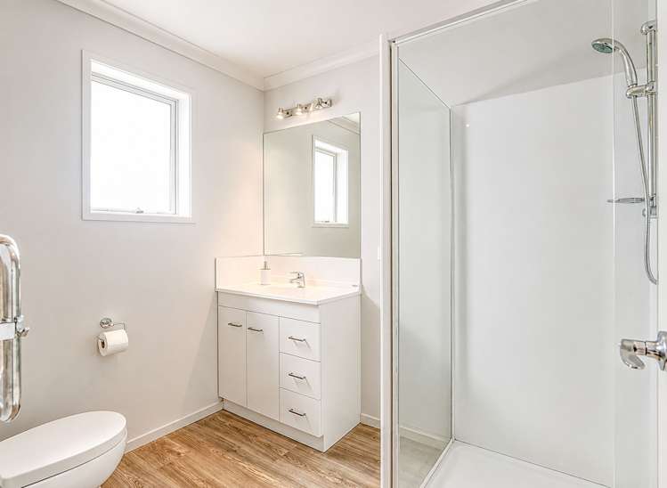 157 Ballintoy Park Drive Welcome Bay_13