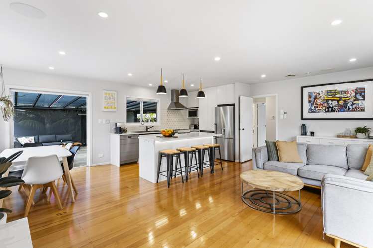 4 Holman Road Te Atatu Peninsula_9