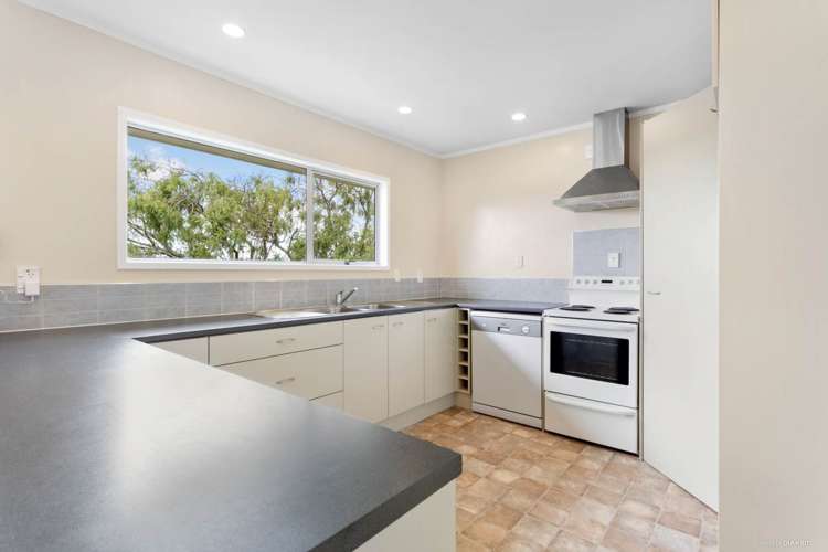 1/5 Charmaine Road Torbay_6