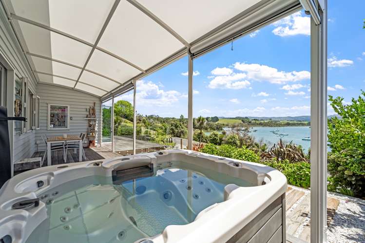 1248 Sandspit Road Sandspit_12