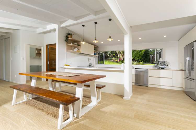 5 Ngatira Road Muriwai_11