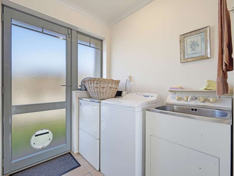 10 Chatswood Place Rototuna_24