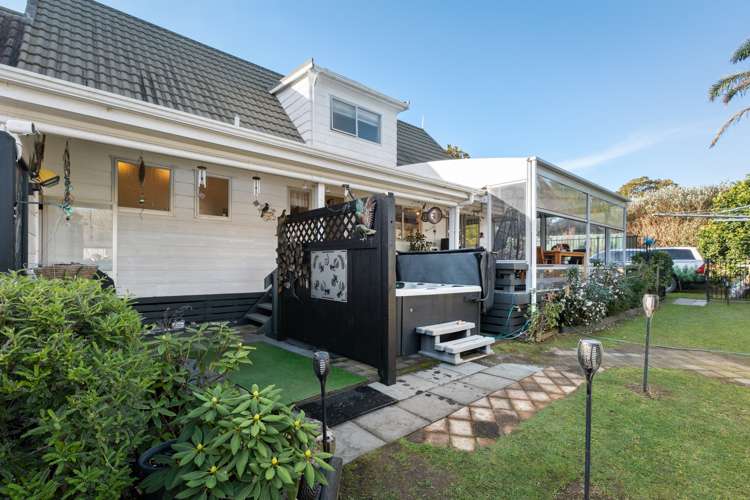 2 Marina Way Athenree_11