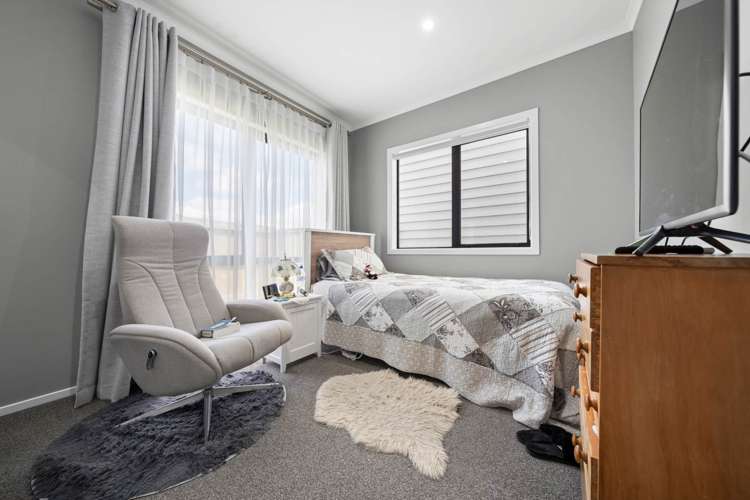 2b Wyon Way Flat Bush_15