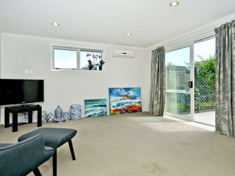 9 Cabourne Drive Glenview_14