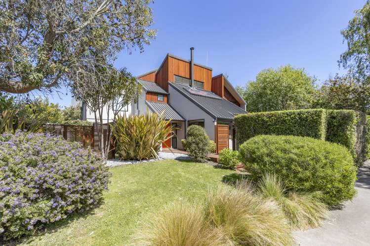 2 Holmcroft Court Cracroft_24