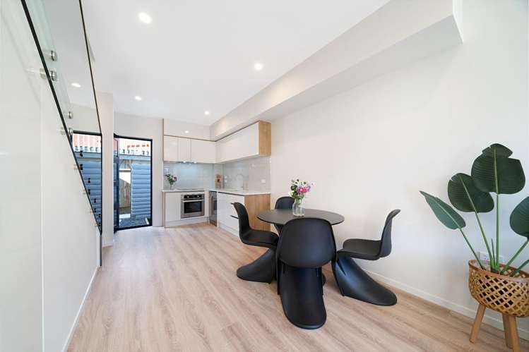 2/2A Mantra Road Massey_6