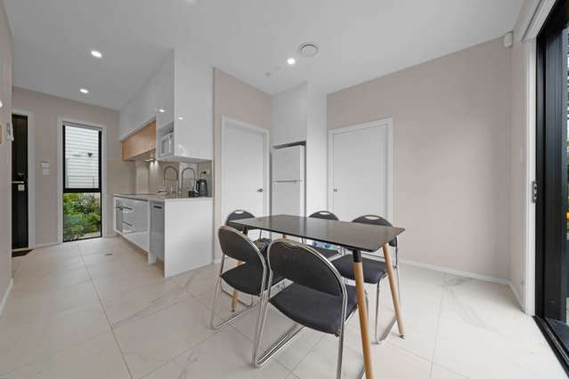 8/20 Bentley Road Otara_2