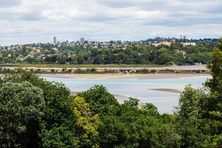 108 Paritai Drive Orakei_18