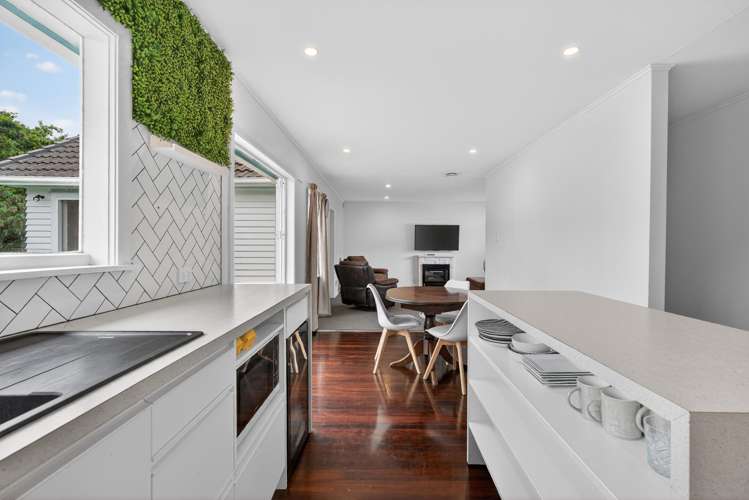 49 Dover Road Wainuiomata_4