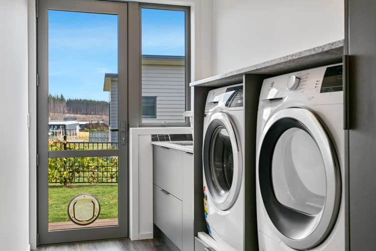 14 Wai Kite Kite Place Motuoapa_17