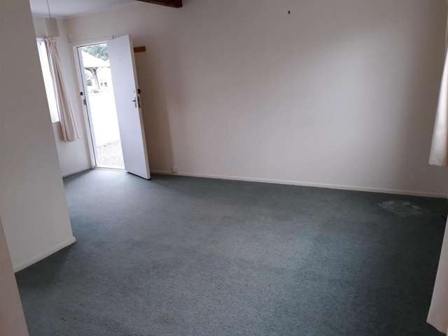2/11 Moa Street Alicetown_3