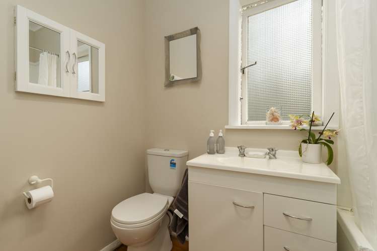 18 Omar Street Khandallah_14