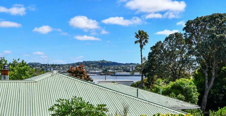 42 Church Road Mangere Bridge_26