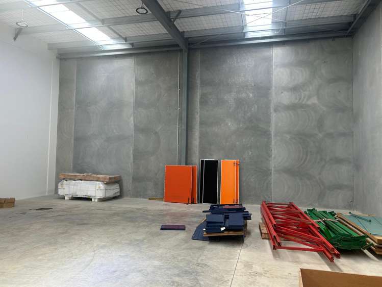 18C Earthmover Crescent Burbush_2