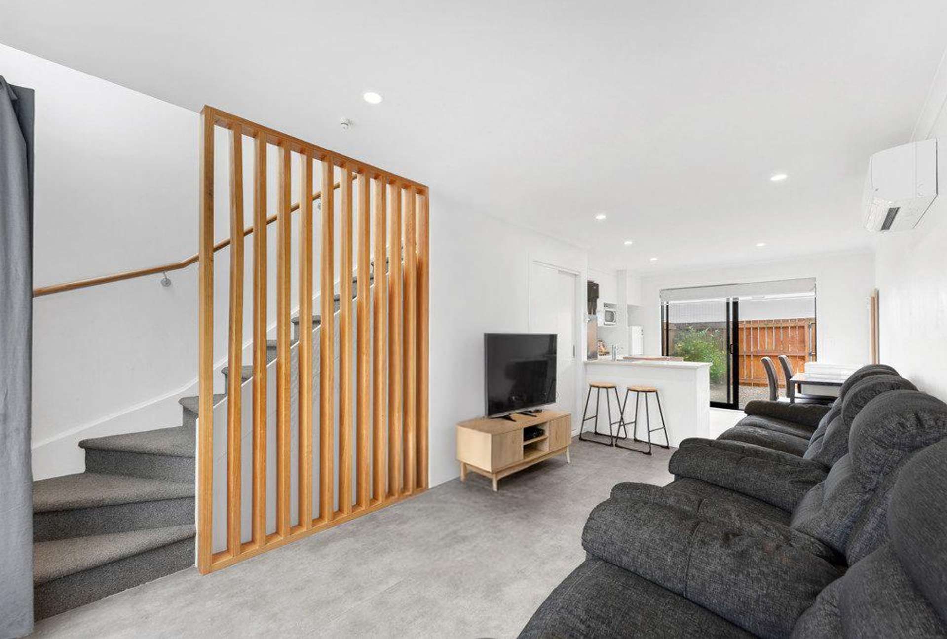 2/78 Swaffield Road Papatoetoe_0