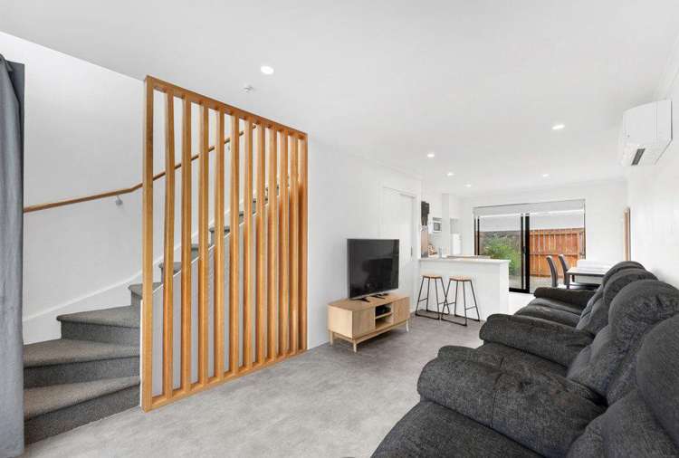 2/78 Swaffield Road_0