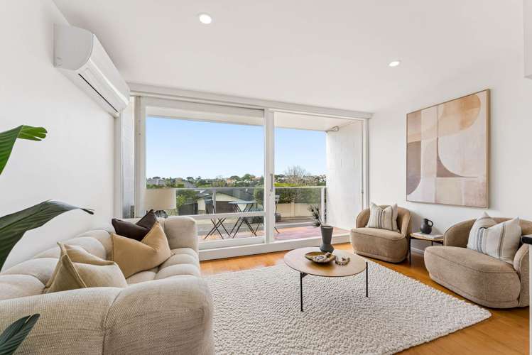2/34 Sylvan Park Avenue Milford_2